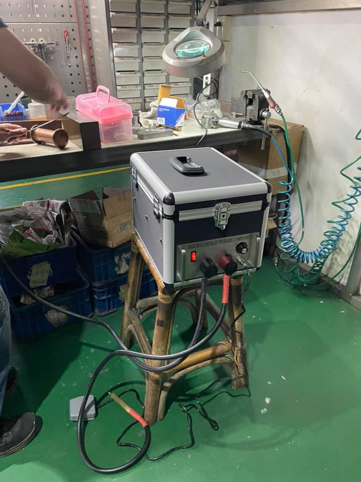 Mold Equipment Cold Welding Machine | NACO-TEC 2